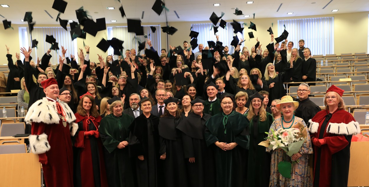 zdjęcie absolwenci 2024\2025